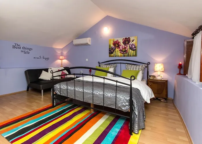 Dalmatian Cottage, Pedestrian Zone Σπλιτ